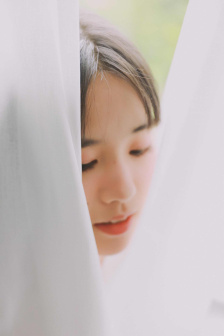 男生一直亲女生
